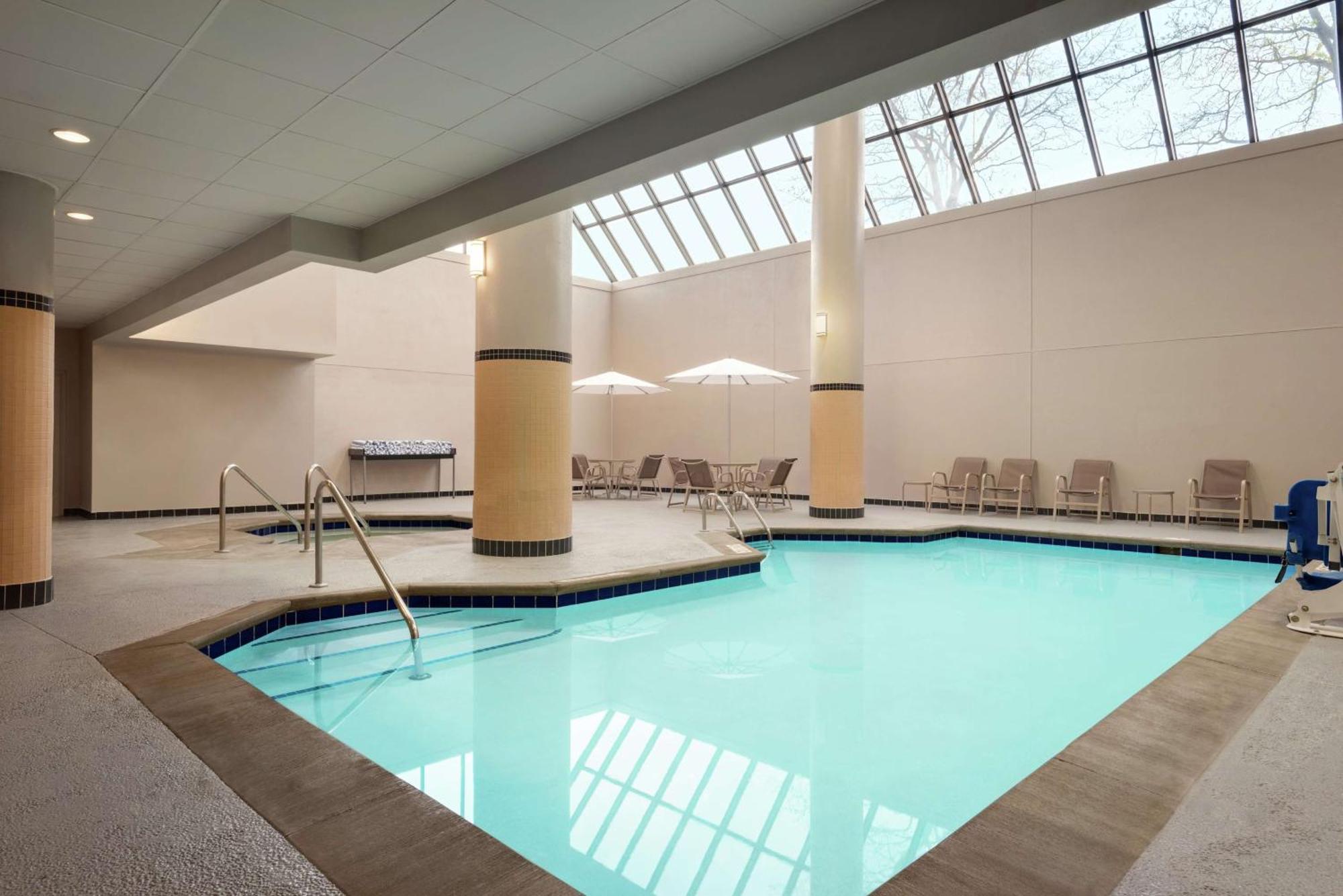 Готель Doubletree By Hilton St. Paul, Mn Сент-Пол Екстер'єр фото