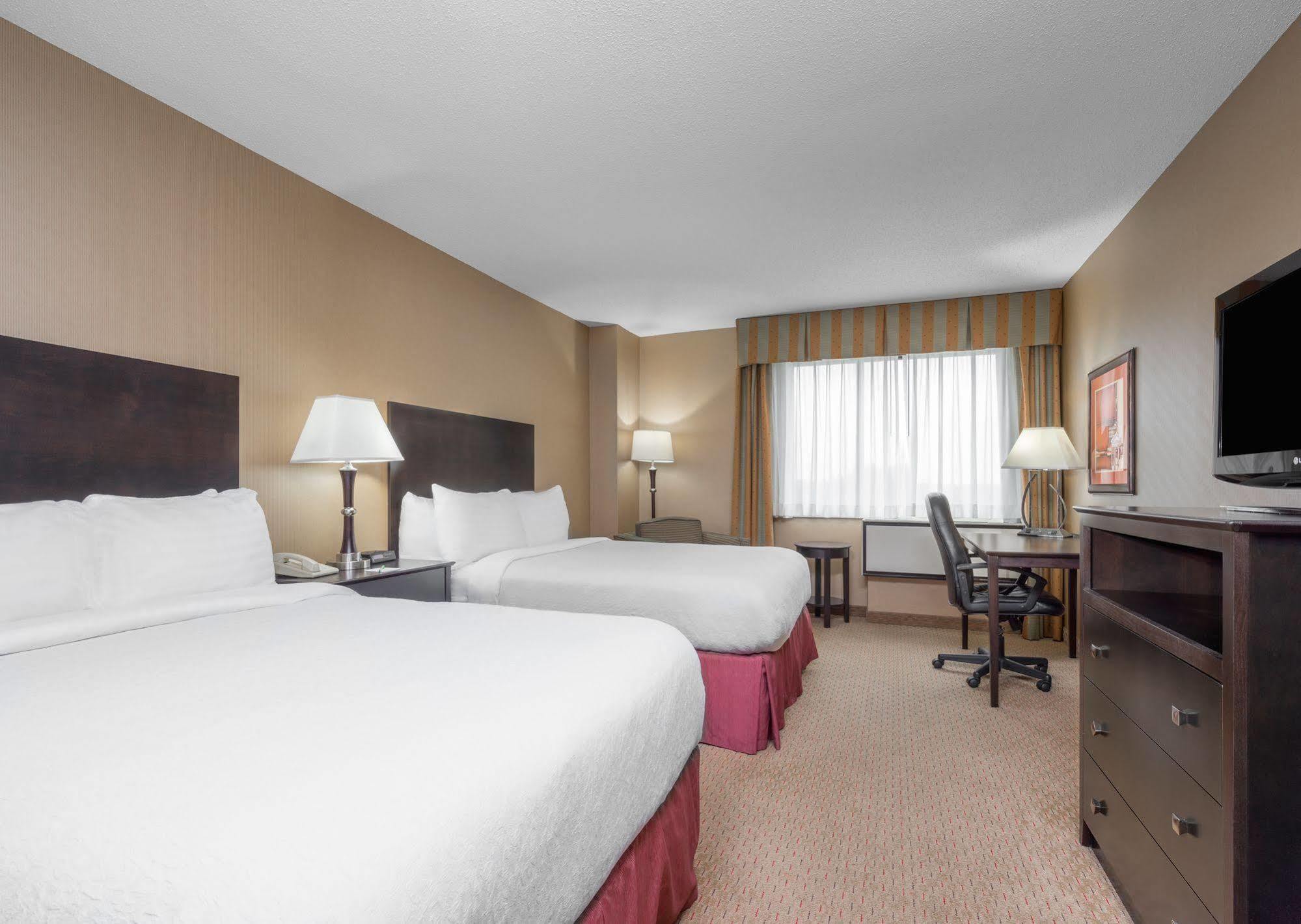 Готель Doubletree By Hilton St. Paul, Mn Сент-Пол Екстер'єр фото